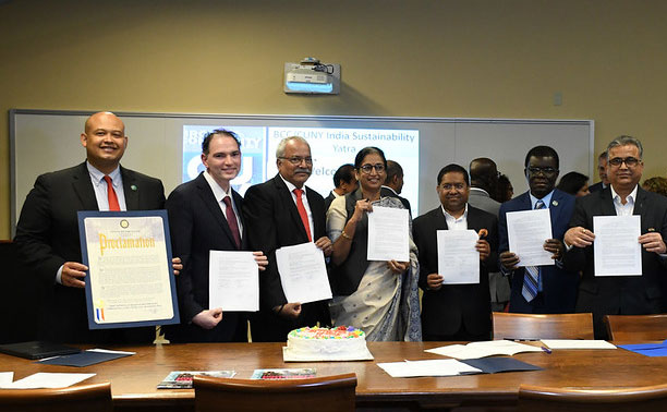 From L to R: Lester Edgardo Sandres Rápalo; Provost, BCC; Dilip Chauhan, NYC Deputy Commissioner, NY; VC Karbhari Kale, DBATU and SPPU, India; VC Ujwala Chakradeo, SNDTU, India; Hon’ble Randhir Bajaj, Consulate General of India, NY; President Thomas Isekenegbe, BCC, NY; and VC Ashish Paturkar, MAFSU, India