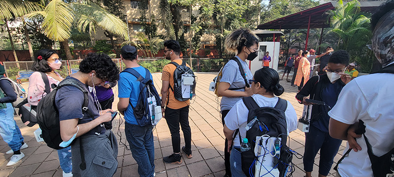 students-with-backpack-in-staging-park-in-mumbai