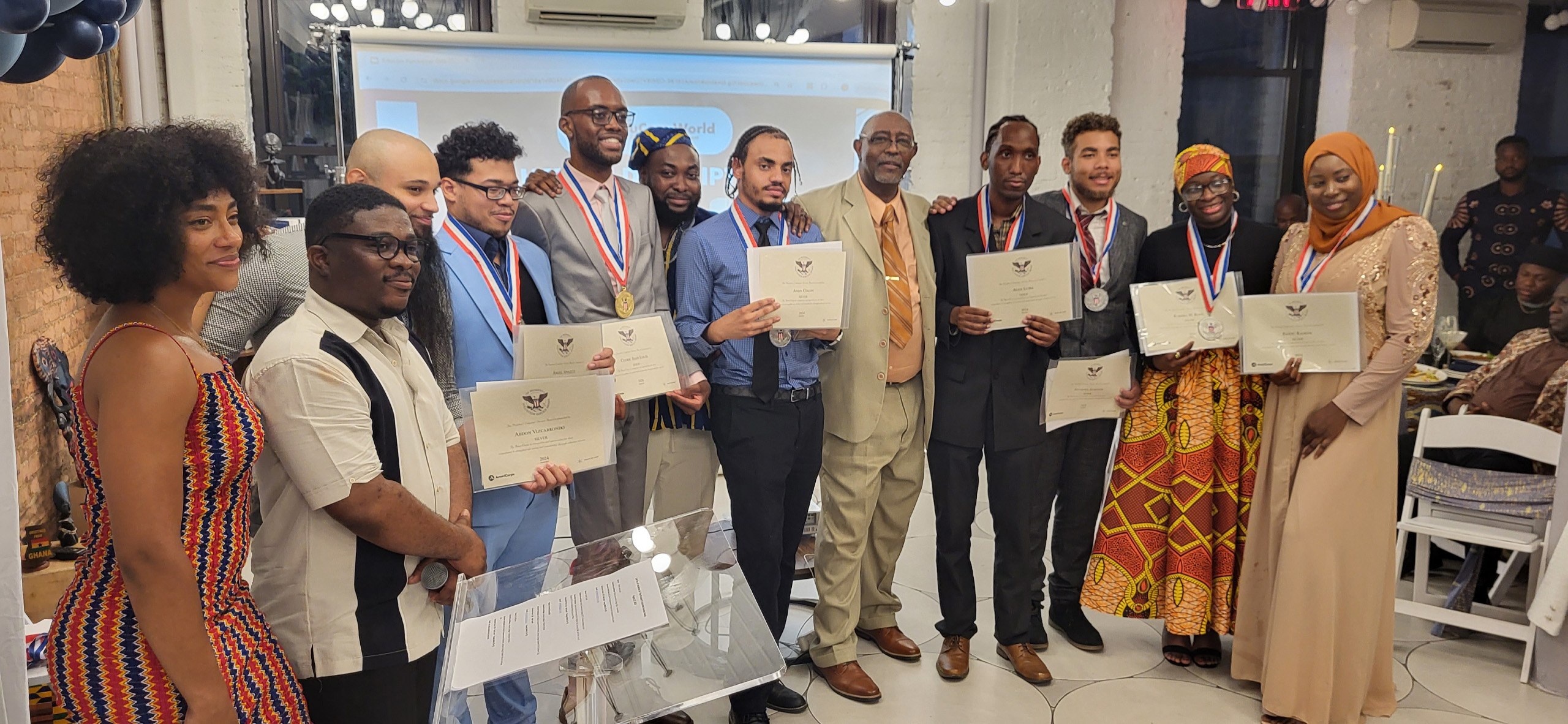 gene-adams-and-bcc-president-volunteer-service-awardees-2560
