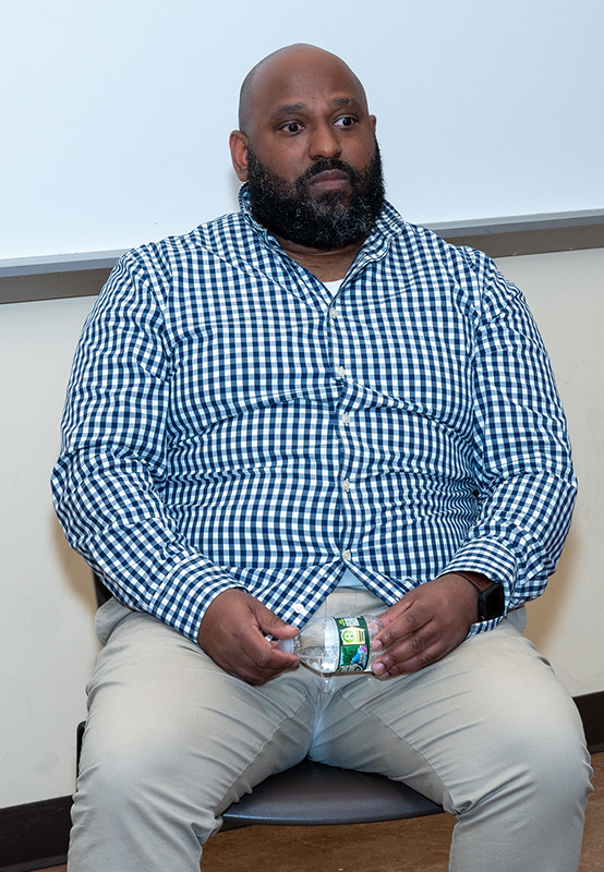 Lunch with Leaders Hosts Navy Veteran Turned Cancer Researcher 