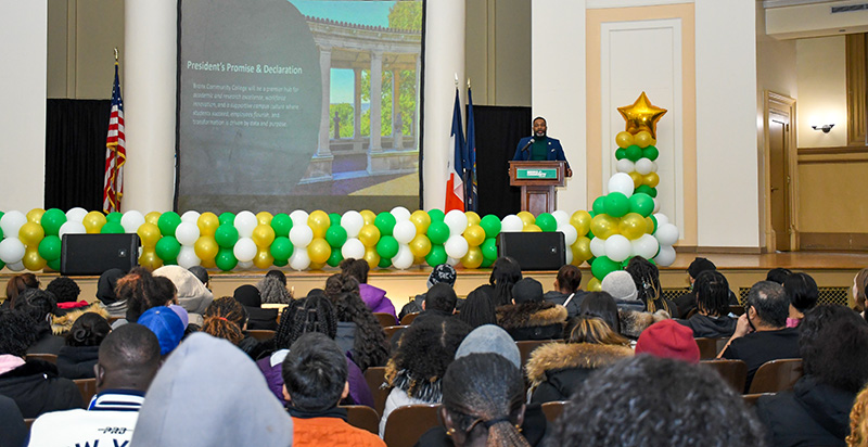 New Student Orientation 26