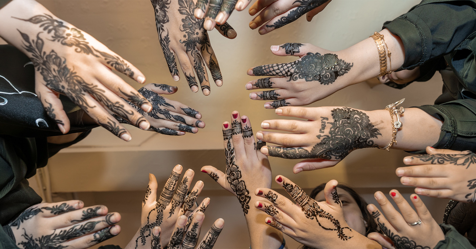 Henna and Hangout